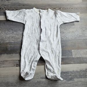Kissy Kissy Giraffe Print 3-6 Months Footie Snap Front